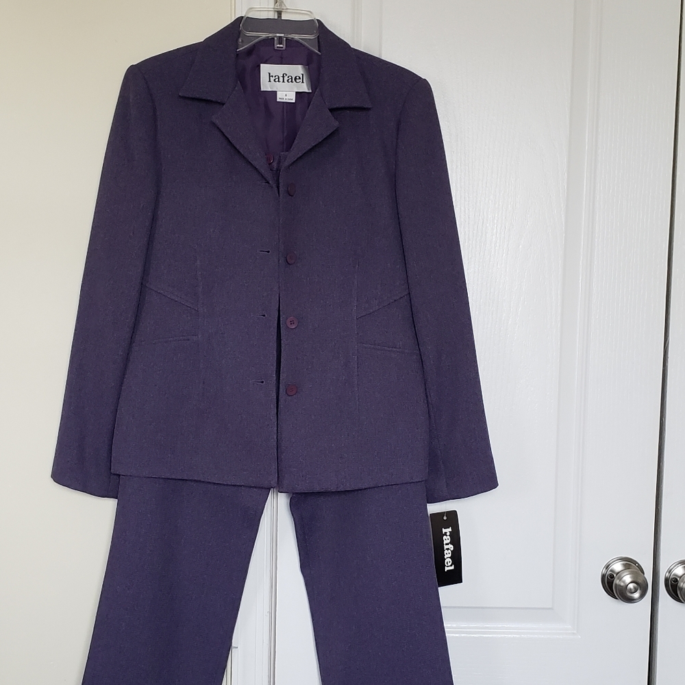 Lilac Pant Suit Size 6